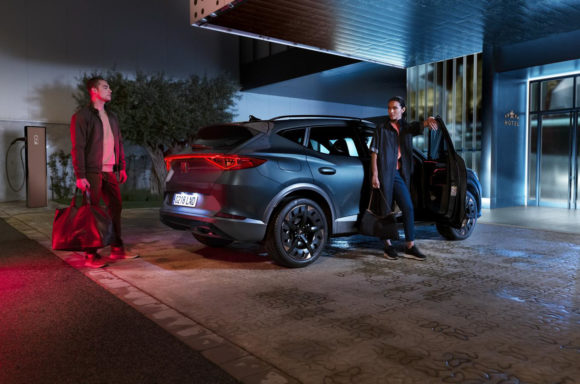 Vehículos matriculados de exposición o de uso interno por parte del Servicio Autorizado